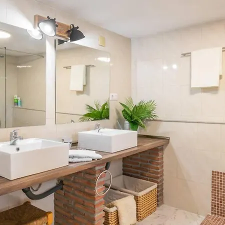 Villa Zalea Real -super Ideal Grupos, Piscina ! *